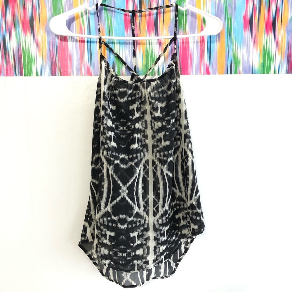 🦋 3/$15 Express black & wht tank -XS